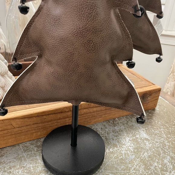 Cupcakes and cashmere “faux leather” CHOCOLATE BROWN Christmas trees. - Picture 3 of 6